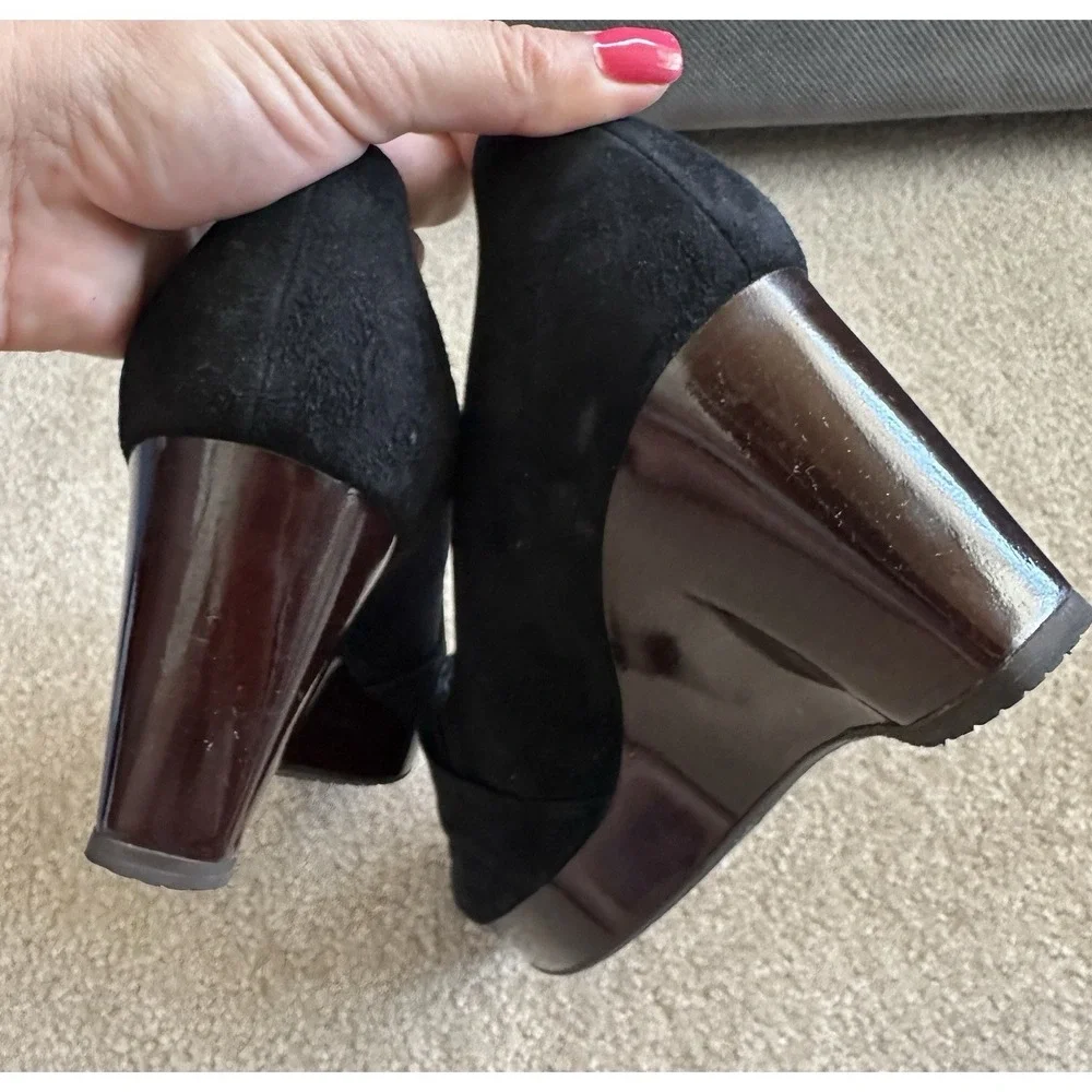 Stuart Weitzman Black Suede Brown‎ Wood Wedge Shoes Size 8 1/2 Silver Studs Read - Picture 5 of 13